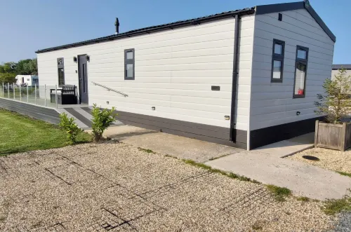 Waterside Lodge - Dog Friendly Sutton on Sea