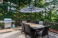Reunion ready Guemes island retreat + hot tub Hotels near Guemes Island