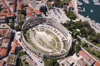 Luxury Apartment Bianco ,200 Meters From Beaches With Beautiful View of the sea Brijuni Islands 주변 호텔