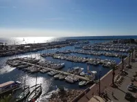 T2 Garden level, Modern and Cozy with direct access to "Lagoon Beach" Hotels in Saint-Cyprien