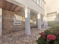 Beautiful centennial house recently restored in a privileged location. Hoteles en Villagarcía de Arosa