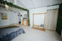 Cozy cabin with hot water jacuzzi and AC in the mountains of Guayama.