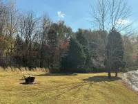 Tranquil Hideaway: Your Private Lakefront Retreat