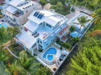 Oceanfront 8-bedroom Villa with Pool, Fully Fenced for Privacy, Incredible Views Hotels in Zarzal