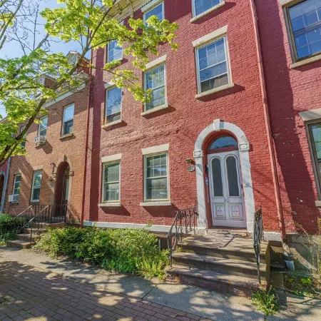 Massive 5BD/4BA 3-Story Duplex @ Downtown Albany