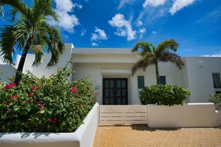 Oceanfront 5-Stars Starfish Villa, Dawn Beach, Private Pool, Secured, Concierge Отели рядом с достопримечательностью «Dawn Beach»