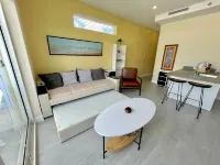 Luxury Modern 1BR Apt near 7Mile Beach