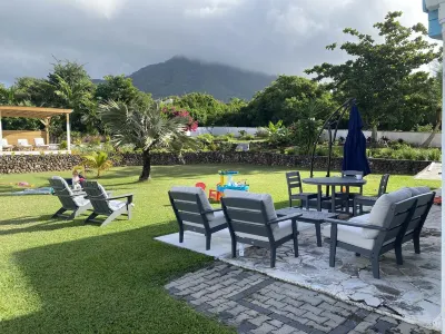 The Captain's Estate - Family Friendly 5 Bed Villa with large pool and views のホテル