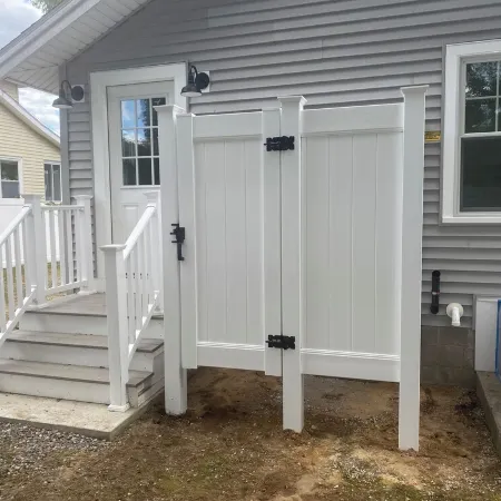 Quick walk to private beach from this brand new 3-bedroom cottage