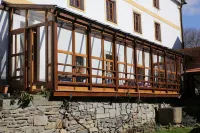 Waterwheel apartment at Kamenný potok Các khách sạn ở 