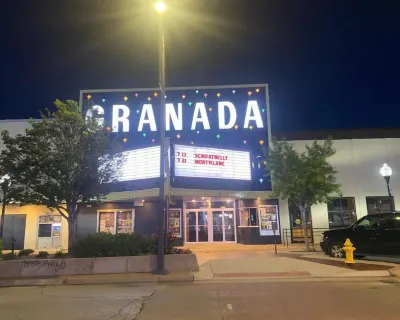 Park View apartment on Mass St downtown Lawrence Hotels in 