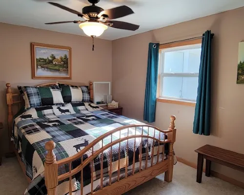 Spacious Four Bedroom Cabin for Northern Escape Hotels in Oscoda County