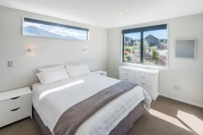 Simply Stunning - Wanaka (FREE WI-FI)