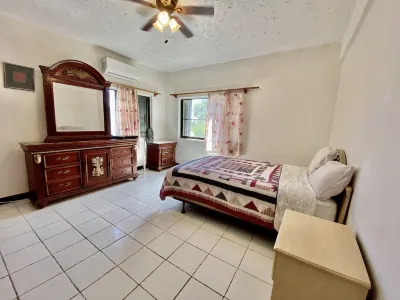 The Ultimate Escape 2bds 2bth with all the amenities