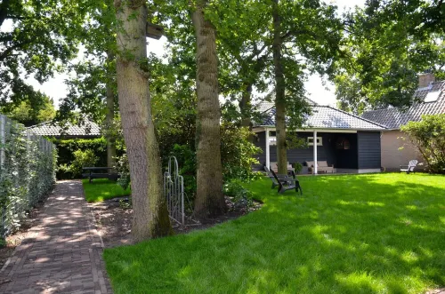 BERGEN: 'Boschlust', beautiful apartments in country house style and close to the beach! Hotels in Bergen