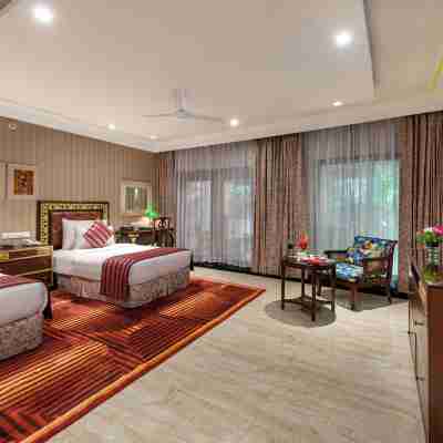 Mayfair Lagoon Rooms