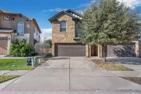 Modern Rock 3BR 3B Downtown