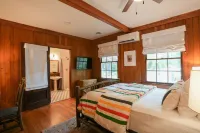 The Lodge on Lake Lure فنادق في Lake Lure
