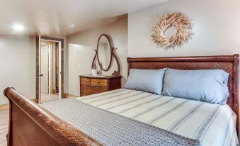 Historic Home w/ Mountain Views in Dry Run