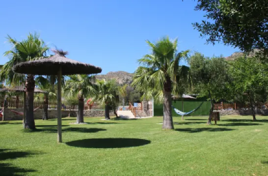 拉託雷酒店 鄰近Castillo de Guzman城堡的酒店