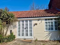 Castle Hotel & Apartments Hotels in Scampton