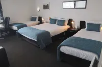Alexander Motel Hotels near Mana Ariki