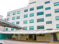Hotel la Luna Hotels near Azteca Stadium