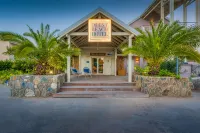 Orient Beach Hotel Отели рядом с достопримечательностью «Oyster Pond»