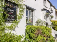Summer Breezes Hotels in 