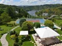 Logis Hôtel Beau Site โรงแรมในคานทัล