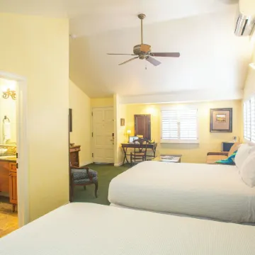 Castillo Inn at the Beach