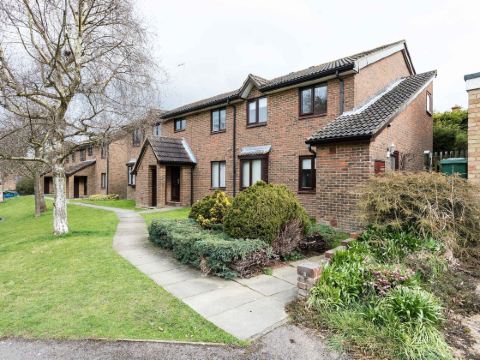 Park View Garden Apartment