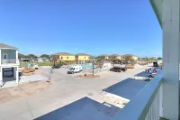 Reel Inn Relax 3 Bedroom Home by RedAwning Hotels in Rockport