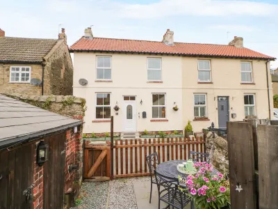 Magnolia Cottage Hotels near M&S