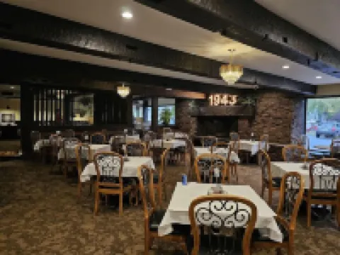 รีสอร์ทและภัตตาคารไพน์เลค