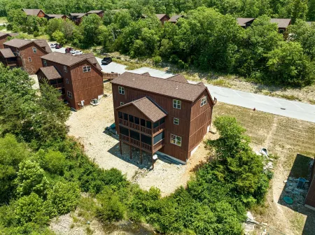 Makin Memories Lodge 6 Bedroom Cabin by Redawning