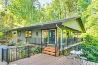 河畔林地小屋：樹木和森林景觀