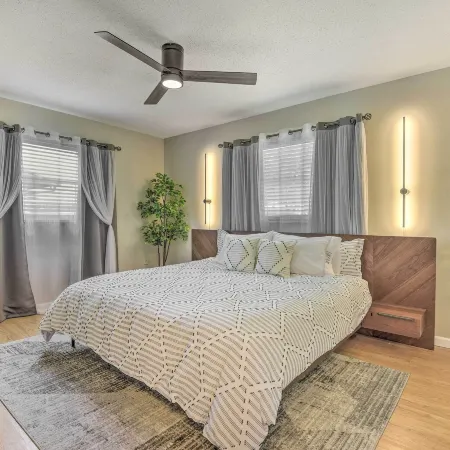 8 Mi to Beaches: Bradenton Home w/ Poolside Oasis!