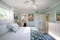 Jacuzzi.5 Mins to Beaches. Pet Friendly. Hotels in Bay Pines