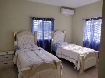 Spacious and unique house closed to beaches & natural monuments! Hotels in 