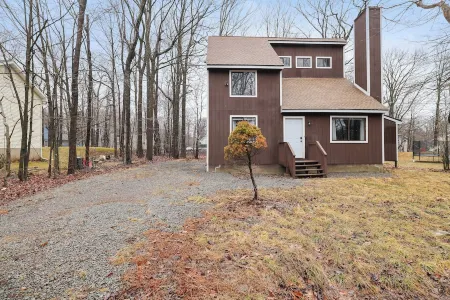 Fireplace~Hot Tub~Game Loft and Arcade~2 King Beds~Pet Friendly~Discounts