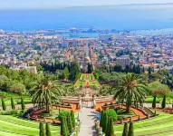 Sea & Mountain View Apt in Upscale Area, Fast Wi-Fi, Minutes from Carmel Center