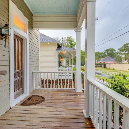 Walk to Downtown Historic Home in Mobile