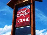 Grande Mountain Lodge Hotels in Grande Cache