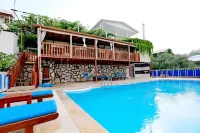 Zeybek 1 Pension - Kolam Renang