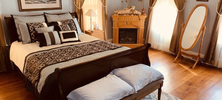 Centennial Inn Bed & Breakfast Hotels in Ashtabula County