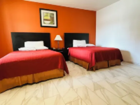 Lux Inn and Suites Hotels in Three Rivers