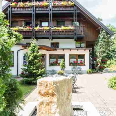 Hotel Waldhof Hotel Exterior