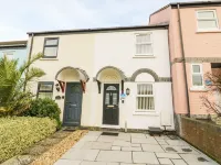 Maisy Cottage - parking