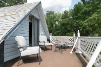 House of Joy, A Spacious Home Close to POM de Terre Lake and Lake of the Ozarks